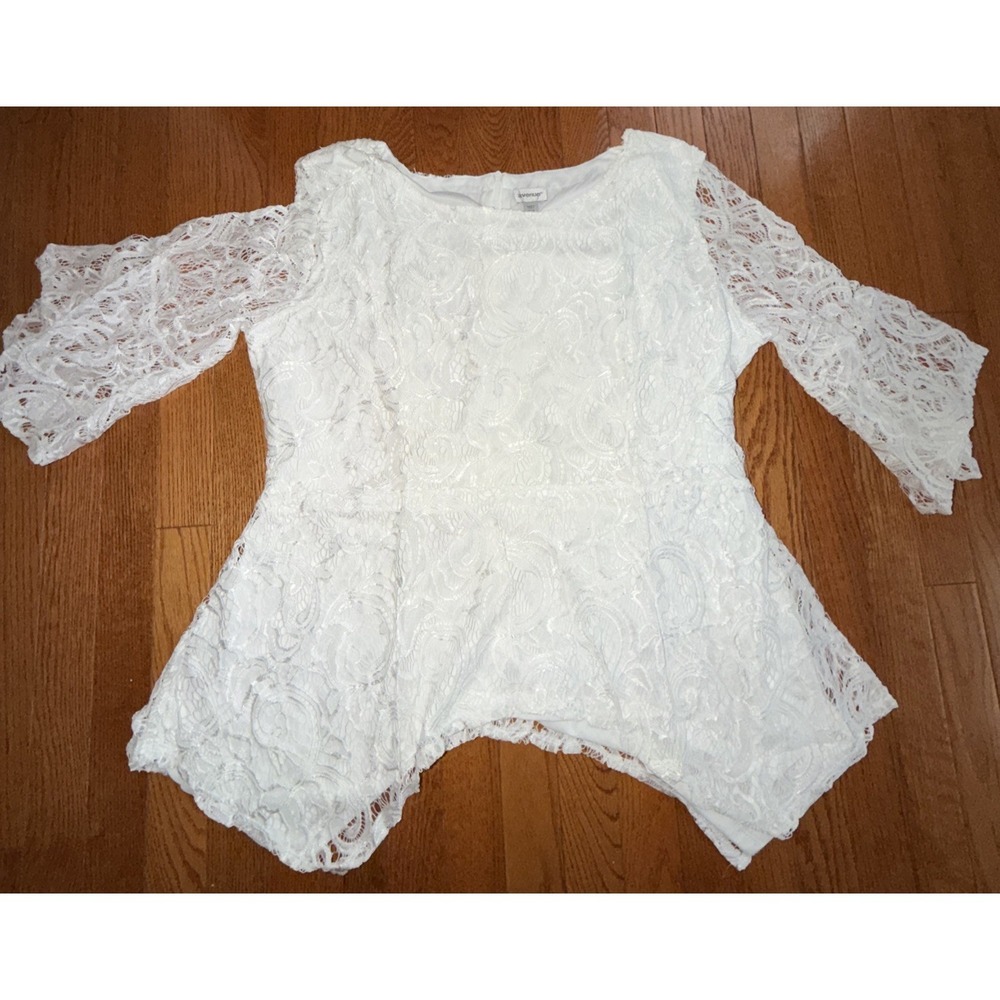 Avenue Blouse Top White Size 22/24 Lace Peplum Back‎ Zip Up Flare Bell Sleeves